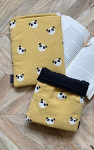Booksleeve panda's