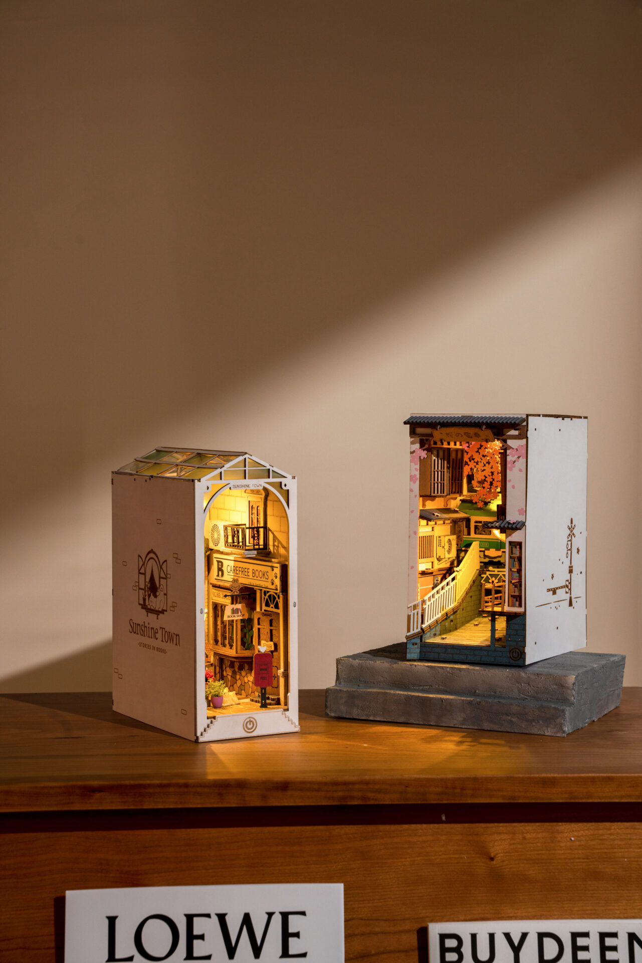 DIY Book Nook Boekensteun Sakura Densya - Afbeelding 4