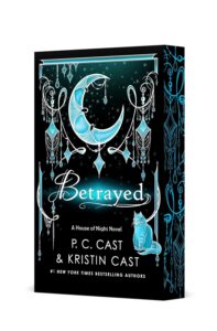 Betrayed (Deluxe Edition) - 9781250440327
